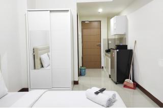 Simply Homey Studio at Vida View Apartment By Travelio - Pampang - 1