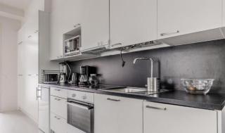 Cozy and modern apartment & private parking - 3