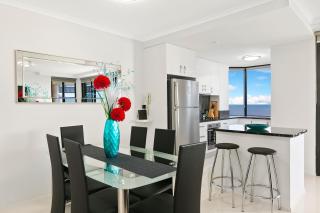 Cairns Luxury Waterview Apartment - 6