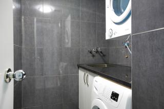 Cairns Luxury Waterview Apartment - Cairns - 2