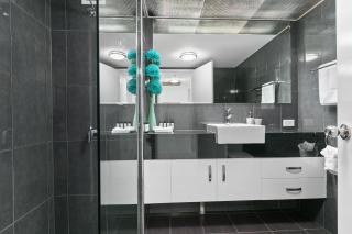 Cairns Luxury Waterview Apartment - Cairns - 3