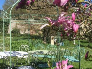 Charmante maison au cœur des vergers avec cheminée, jardin secret et jeux pour enfants - FR-1-585-151 - 8