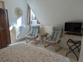 Chambre familiale avec Wi-Fi inclus, petit-déjeuner et espace convivial - FR-1-590-473 - Ligny-le-Ribault - 3