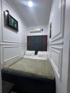 J Gibson suite - Lekki - 3
