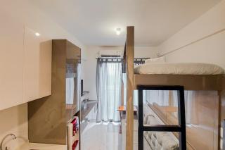 Best Choice and Strategic Studio Apartment at Sky House BSD By Travelio - Tangerang - 7