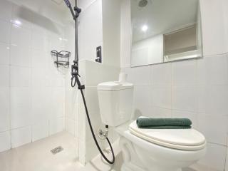 Modern and Well Furnished 2BR at Jarrdin near Cihampelas Walk By Travelio - Bandung - 7