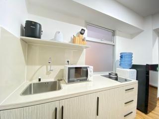 Modern and Well Furnished 2BR at Jarrdin near Cihampelas Walk By Travelio - Bandung - 6