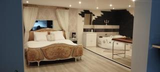 Love room avec spa privatif - 7