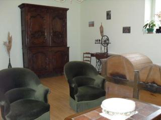 Détente à Montigny : 4 Chambres, Terrasse, Jardin - FR-1-585-154 - 1