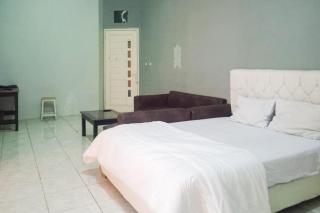 Elza House near Kalimalang RedPartner - Cikunir Satu - 6
