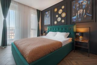 Golden Noir Retreat - Oradea - 7
