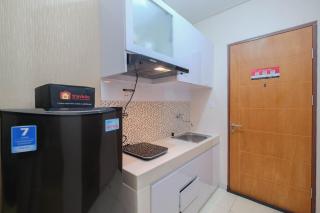 Comfy and Tidy Studio at Dave Apartment By Travelio - 7