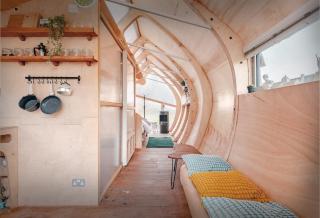Unique Monocoque Cabin Stunning Woods Canal Views - Market Drayton - 2