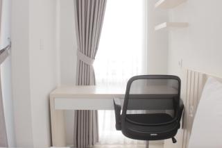 Warm and Cozy Stay Studio at Vasanta Innopark Apartment By Travelio - Bekasi - 5