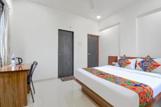 FabHotel Skylight Studio Rooms - Nr MCF CAMP - Pune - 5