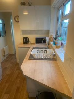 Apartment, Stylish 2 bed Riverside House, 2 Kingsize beds, Free Parking - Southampton - 4
