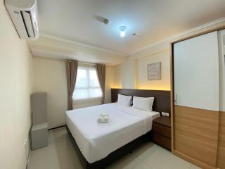 Cozy Well Furnished Deluxe 2BR at Gateway Pasteur Apartment By Travelio - Bandung - 4