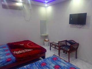 Four Season Guest House - Islamabad - 4