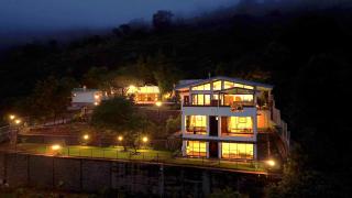 Par-X - Villa Sukoon - 3BHK Valley View - Leave the World Far Behind - Satara - 0