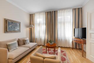 Hunger Wall Residence - 9