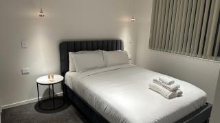 Stylish New & Cosy 3-Bedroom Retreat in Auckland - Perfect for Your Next Getaway! - 2