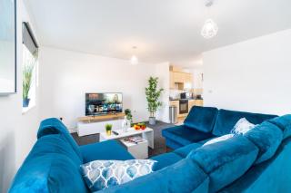 Spacious 2 Bedroom Apartment - Parking - Netflix - Wifi - 6CW - Birmingham - 0
