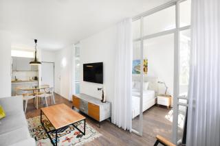 Quiet 1BR on Gordon Beach by HolyGuest - Tel Aviv - 8