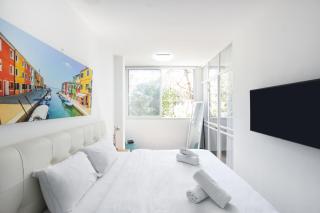 Quiet 1BR on Gordon Beach by HolyGuest - Tel Aviv - 7