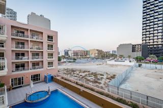 Charming 1BR Apartment in Emirates Garden II Magnolia 2, JVC by Deluxe Holiday Homes - Dubai - 5