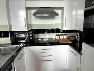 City Mill - Next to Town Centre Shopping and Restaurants - Free Parking - Burton-upon-Trent - 9