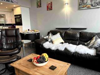 City Mill - Next to Town Centre Shopping and Restaurants - Free Parking - Burton-upon-Trent - 2