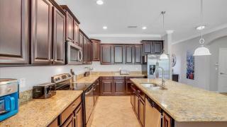 Last Minute Disney Getaway! Private Pool, Hot Tub & Games Room. Book Now! #59135 - Kissimmee - 4