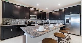 Last Minute Disney Getaway! Private Pool, Hot Tub & Games Room. Book Now! #56487 - Kissimmee - 3
