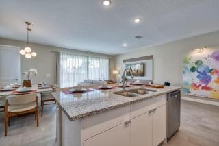 Last Minute Disney Getaway! Private Pool, Hot Tub & Games Room. Book Now! #81927 - Orlando - 3