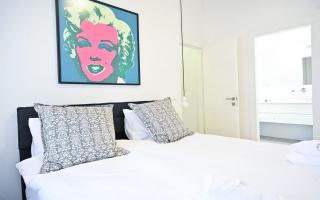 White Night by Holyguest - Tel Aviv - 3