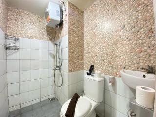 Cozy Furnished 2BR Apartment at Grand Asia Afrika By Travelio - 3