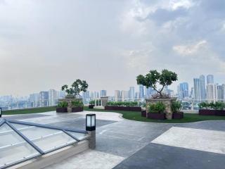 Stylish Condo with Stunning City Views - Manila - 5