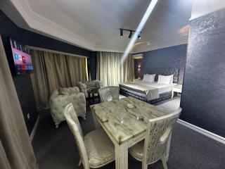 Amber Hotel - Bakoe - 8