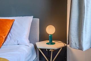 Luxe Coastal Escape l 2-Bedroom Flat Plus FREE Parking - Brighton & Hove - 4