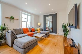 Luxe Coastal Escape l 2-Bedroom Flat Plus FREE Parking - Brighton & Hove - 3