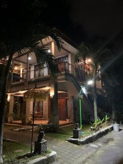Villa D Lima Top Floor - Kuta - 4