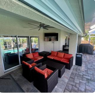 Four Bedrooms Oasis with Heated Pool Private Jacuzzi and Billiards - Cape Coral - 6