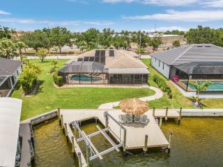 What a View -Gulf Access, Southern Exposure, Pool, Ping-Pong-Waterside Oasis - Roelens - Cape Coral - 4