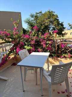 Central Hurghada with Private Beach & Resort Pools - Hurghada - 2