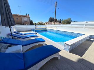 Michael Angelo Villa - 6