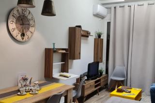 Design drop in Athens ' center - 6