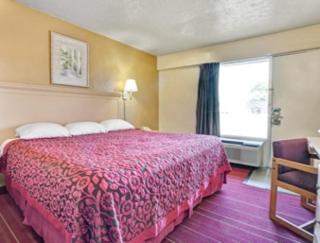 Days Inn by Wyndham Louisville Airport Fair and Expo Center - Louisville - 9