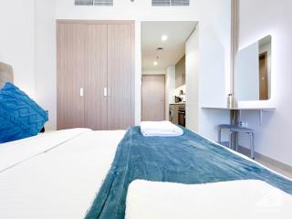 Riviera Studio Stay with Balcony Views - Dubai - 5