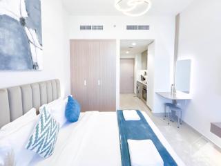 Riviera Studio Stay with Balcony Views - Dubai - 1