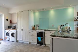 Finest Retreats - Romany Rye - Holywell Bay - 4